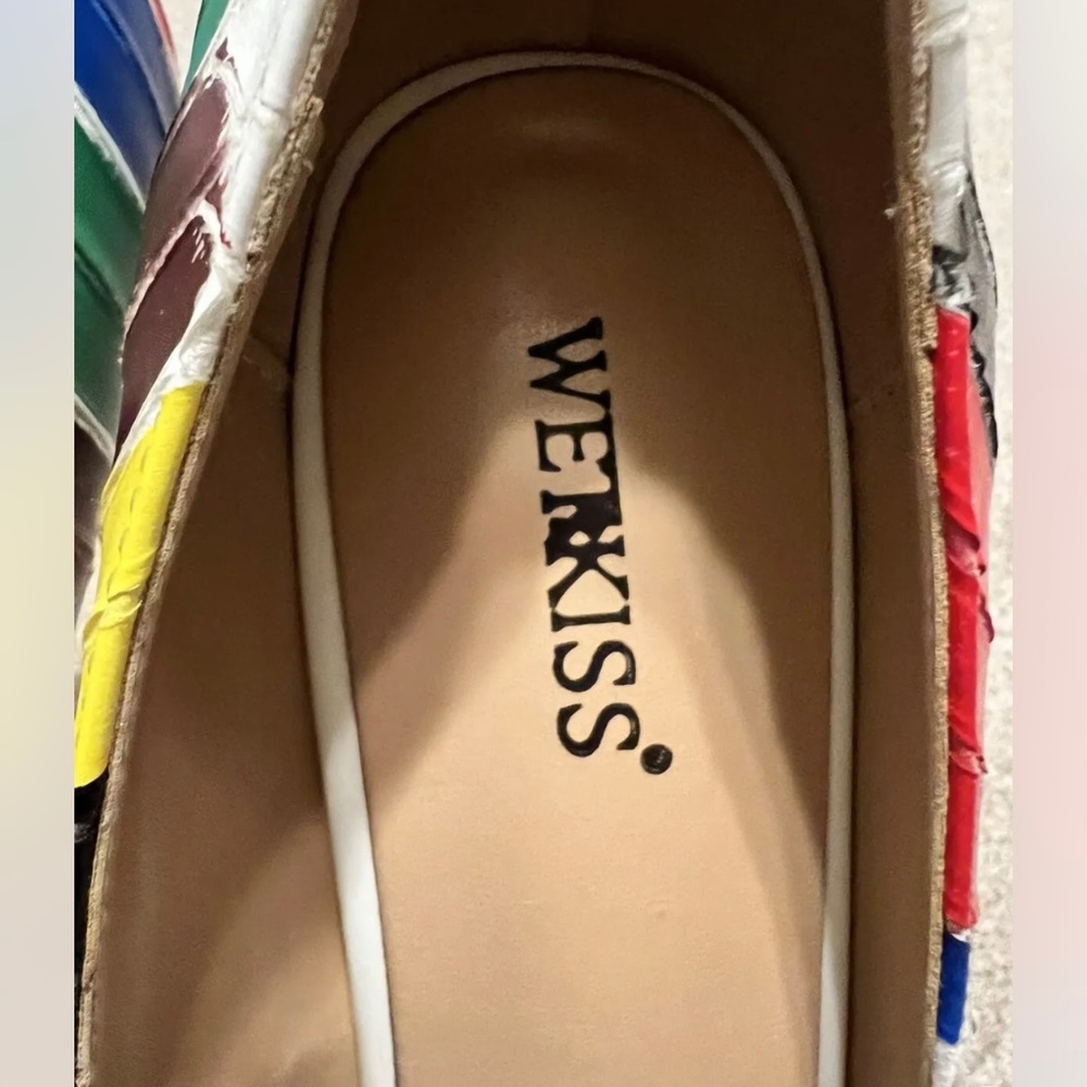 Heels - Picture 2 of 10